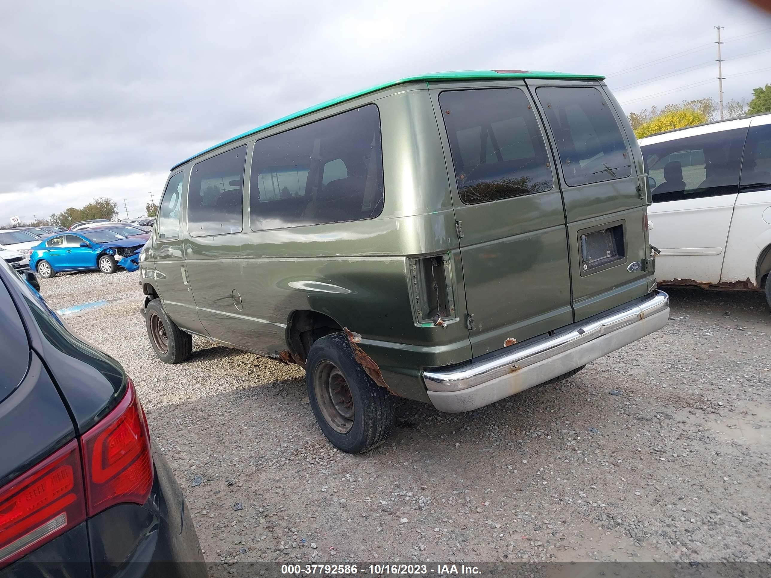 Photo 2 VIN: 1FBNE31L24HA47799 - FORD ECONOLINE 