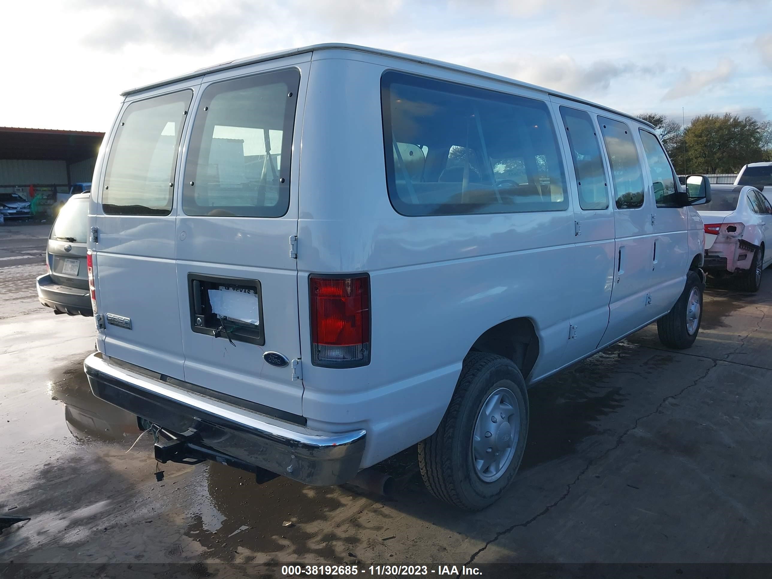 Photo 3 VIN: 1FBNE31L36HA31792 - FORD ECONOLINE 