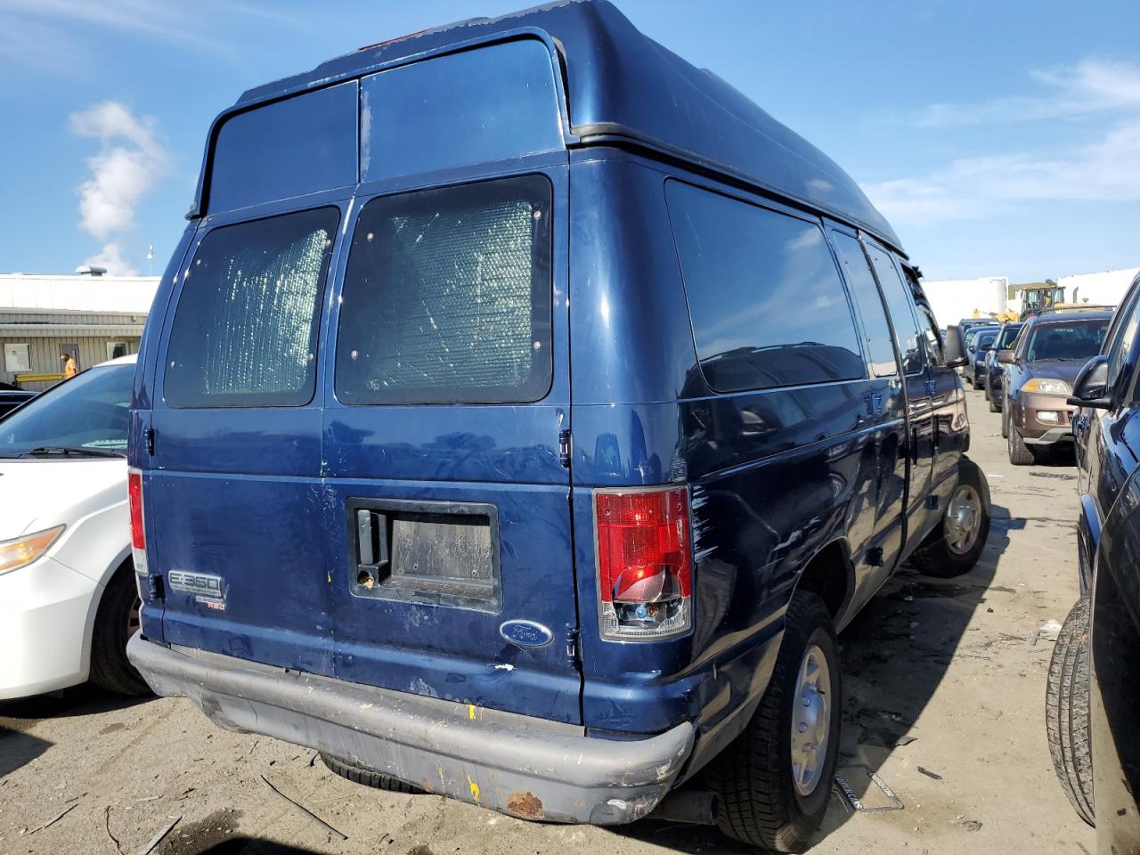 Photo 2 VIN: 1FBNE31L57DA08264 - FORD ECONOLINE 