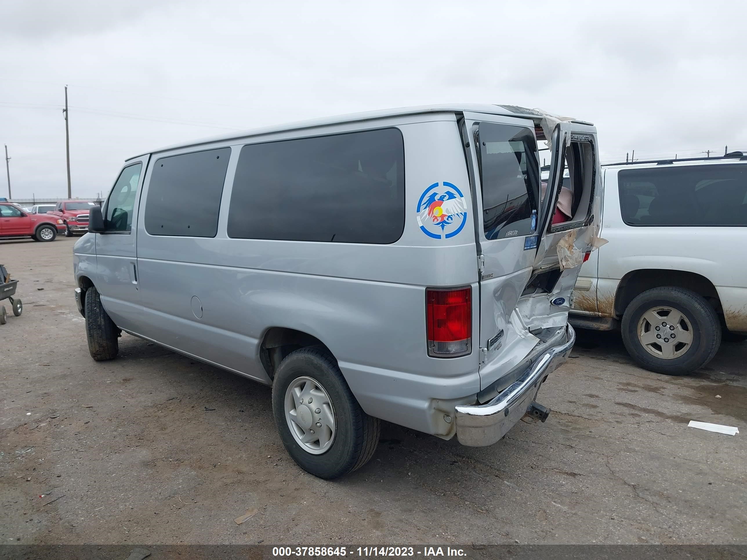 Photo 2 VIN: 1FBNE31L58DB39521 - FORD ECONOLINE 