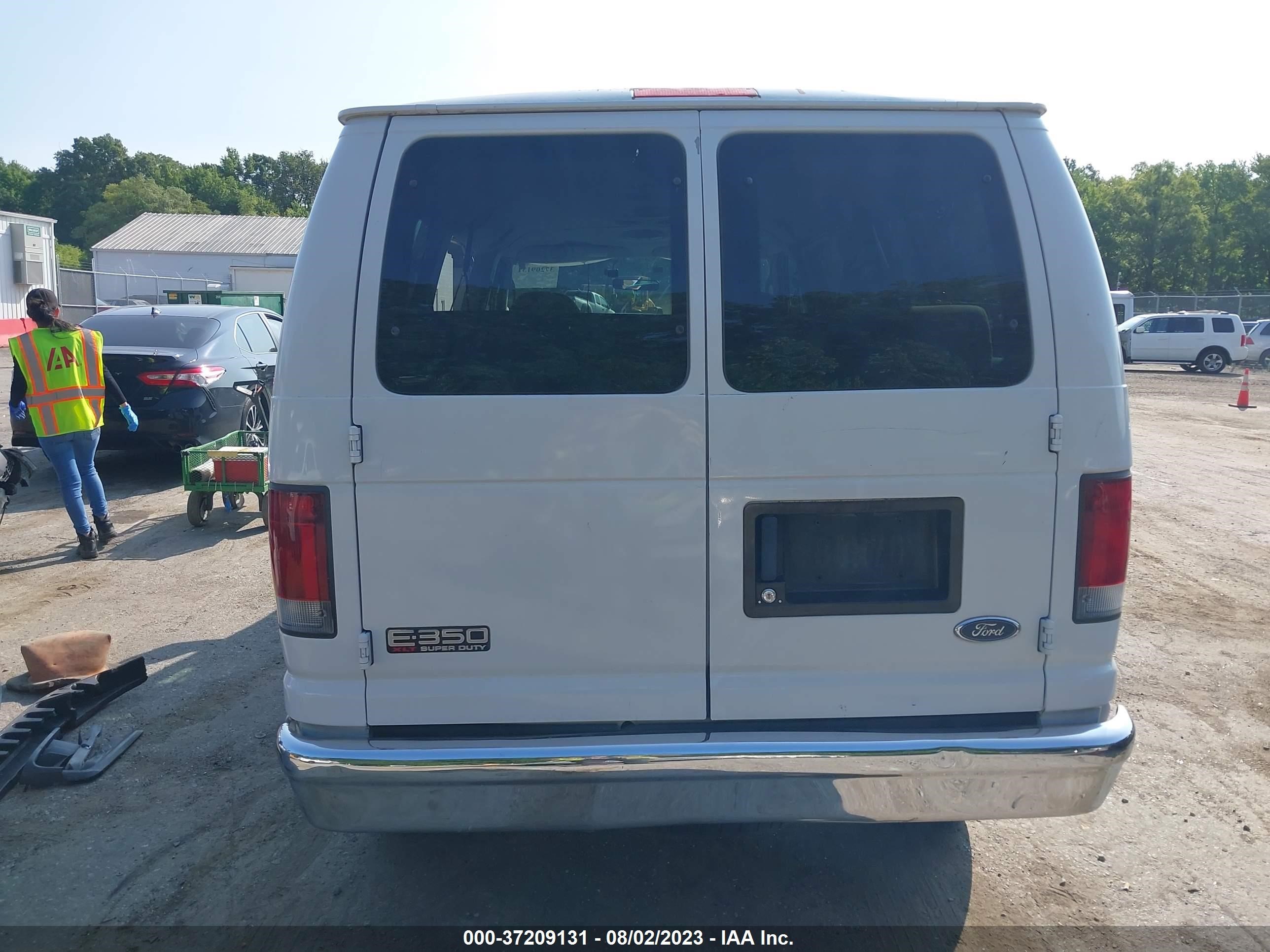 Photo 15 VIN: 1FBNE31L75HB12552 - FORD ECONOLINE 