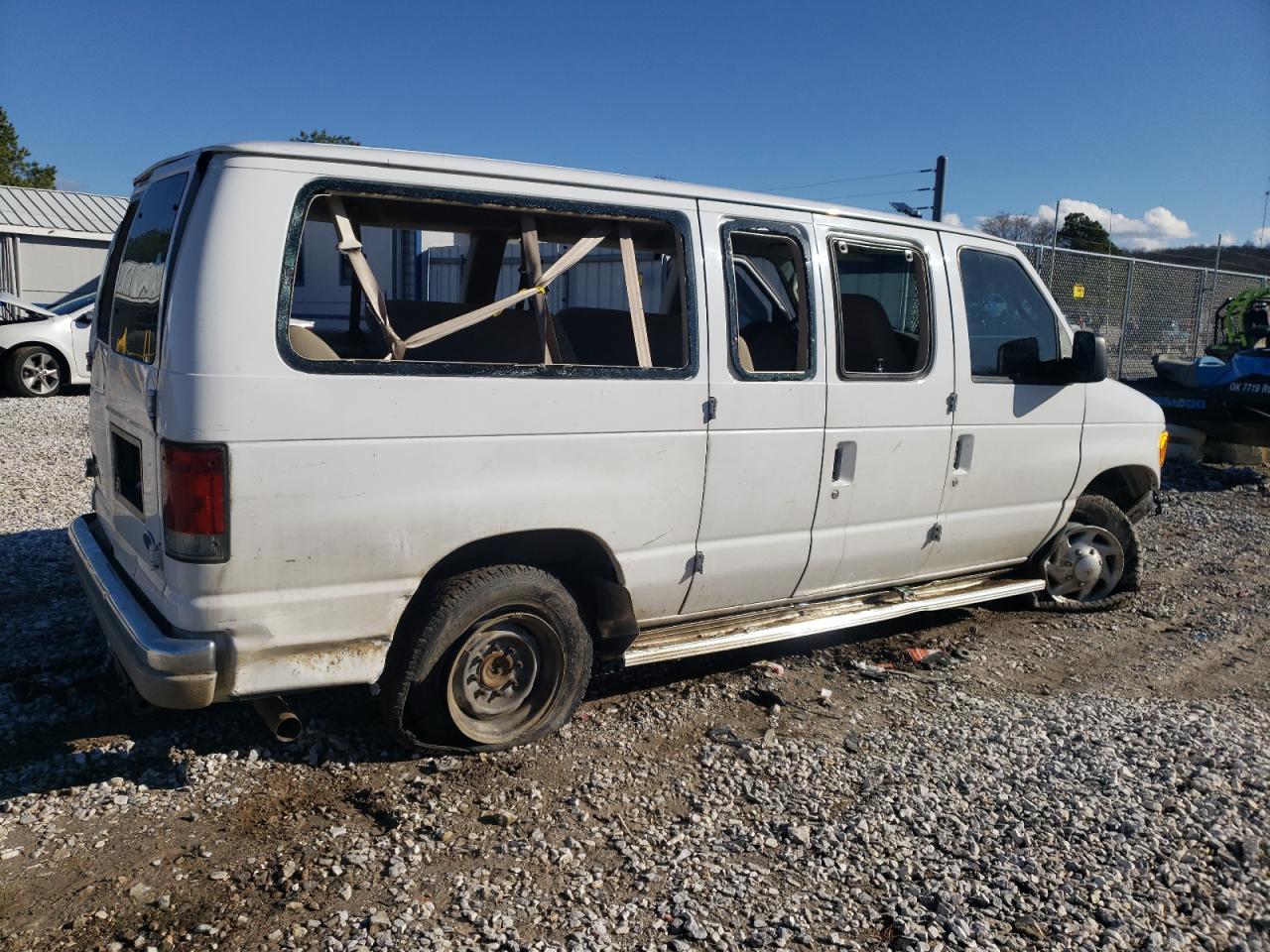 Photo 2 VIN: 1FBNE31LX4HA57948 - FORD ECONOLINE 