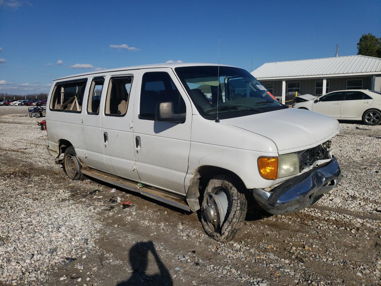 Photo 3 VIN: 1FBNE31LX4HA57948 - FORD ECONOLINE 