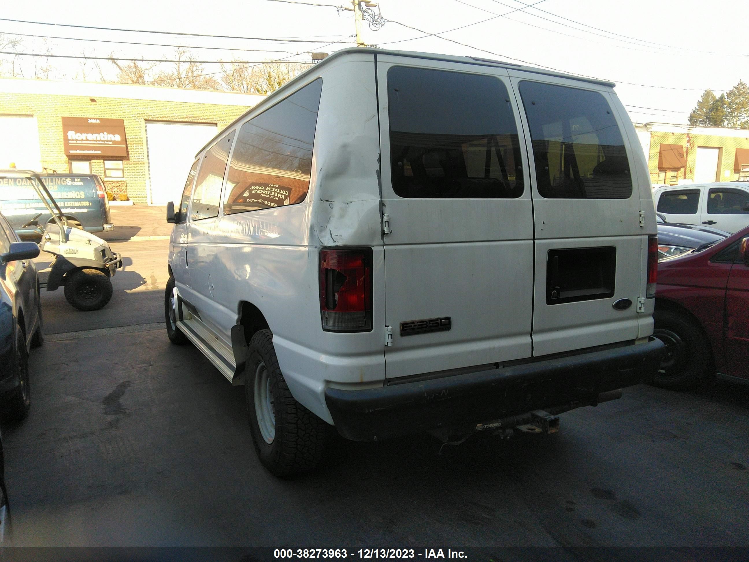 Photo 2 VIN: 1FBNE31P26DA46584 - FORD ECONOLINE 