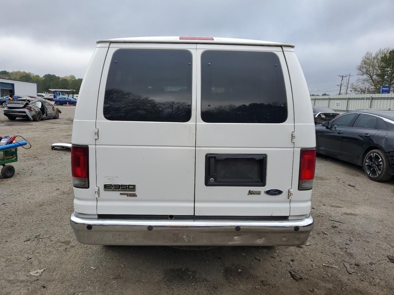 Photo 5 VIN: 1FBNE3BL1BDA67660 - FORD ECONOLINE 