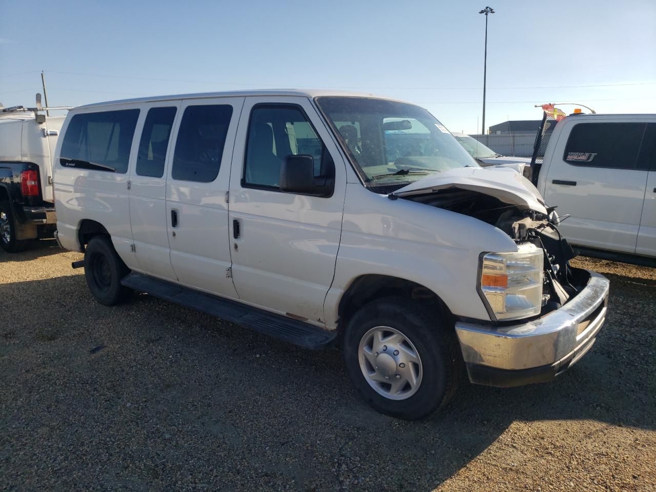 Photo 3 VIN: 1FBNE3BL1BDB02939 - FORD ECONOLINE 