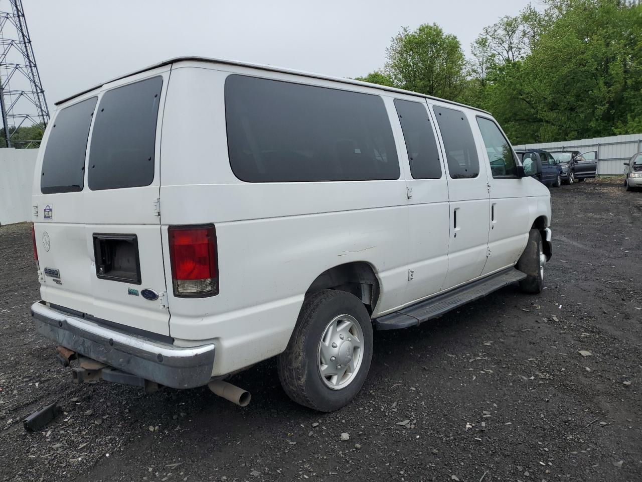 Photo 2 VIN: 1FBNE3BL2BDB12976 - FORD ECONOLINE 