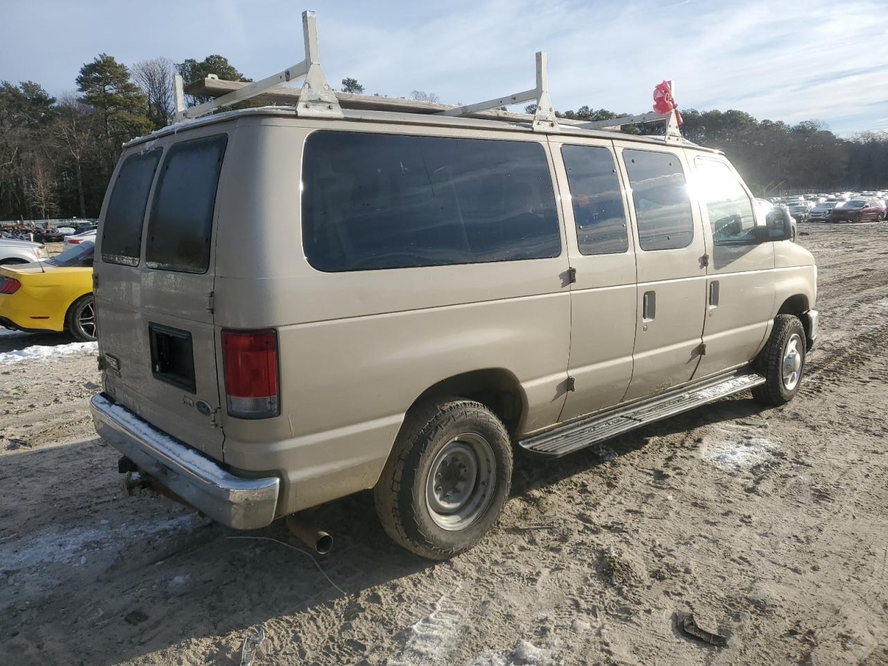 Photo 2 VIN: 1FBNE3BL6CDB00007 - FORD ECONOLINE 