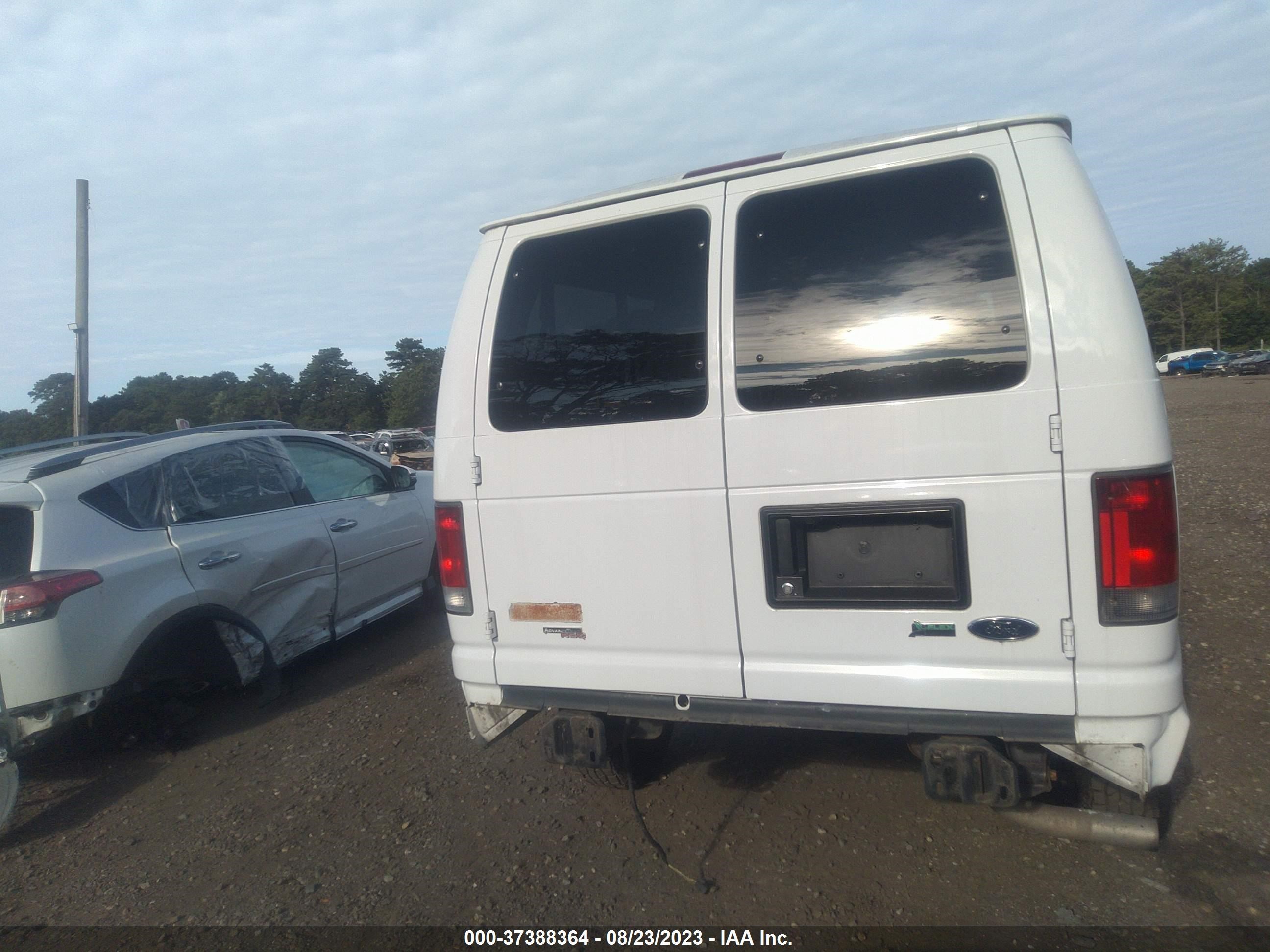 Photo 14 VIN: 1FBNE3BL8EDA32344 - FORD ECONOLINE 