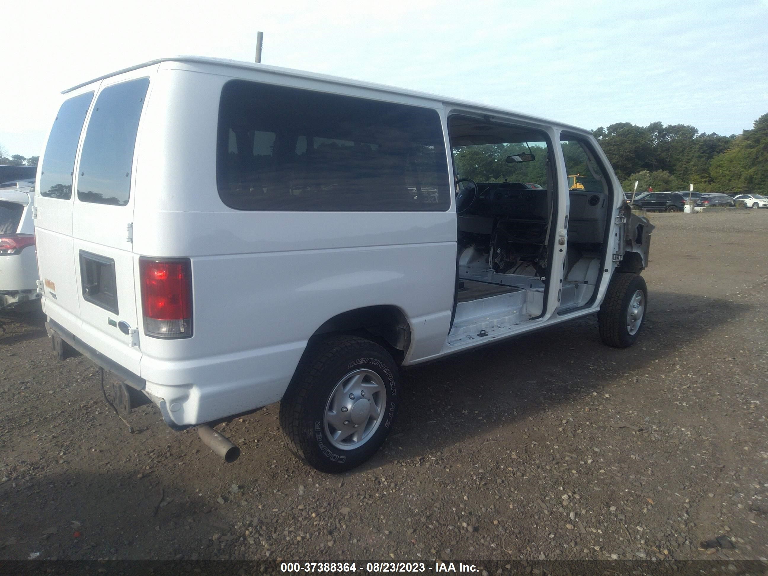 Photo 3 VIN: 1FBNE3BL8EDA32344 - FORD ECONOLINE 