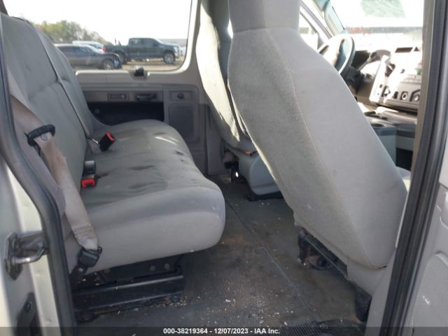 Photo 7 VIN: 1FBNE3BL9ADA29592 - FORD E-350 SUPER DUTY 