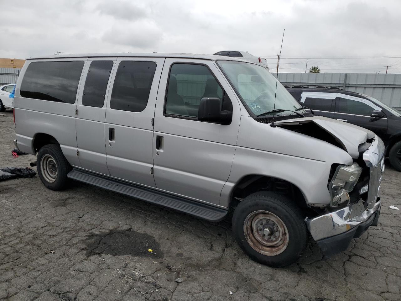 Photo 3 VIN: 1FBNE3BLXEDA46052 - FORD ECONOLINE 