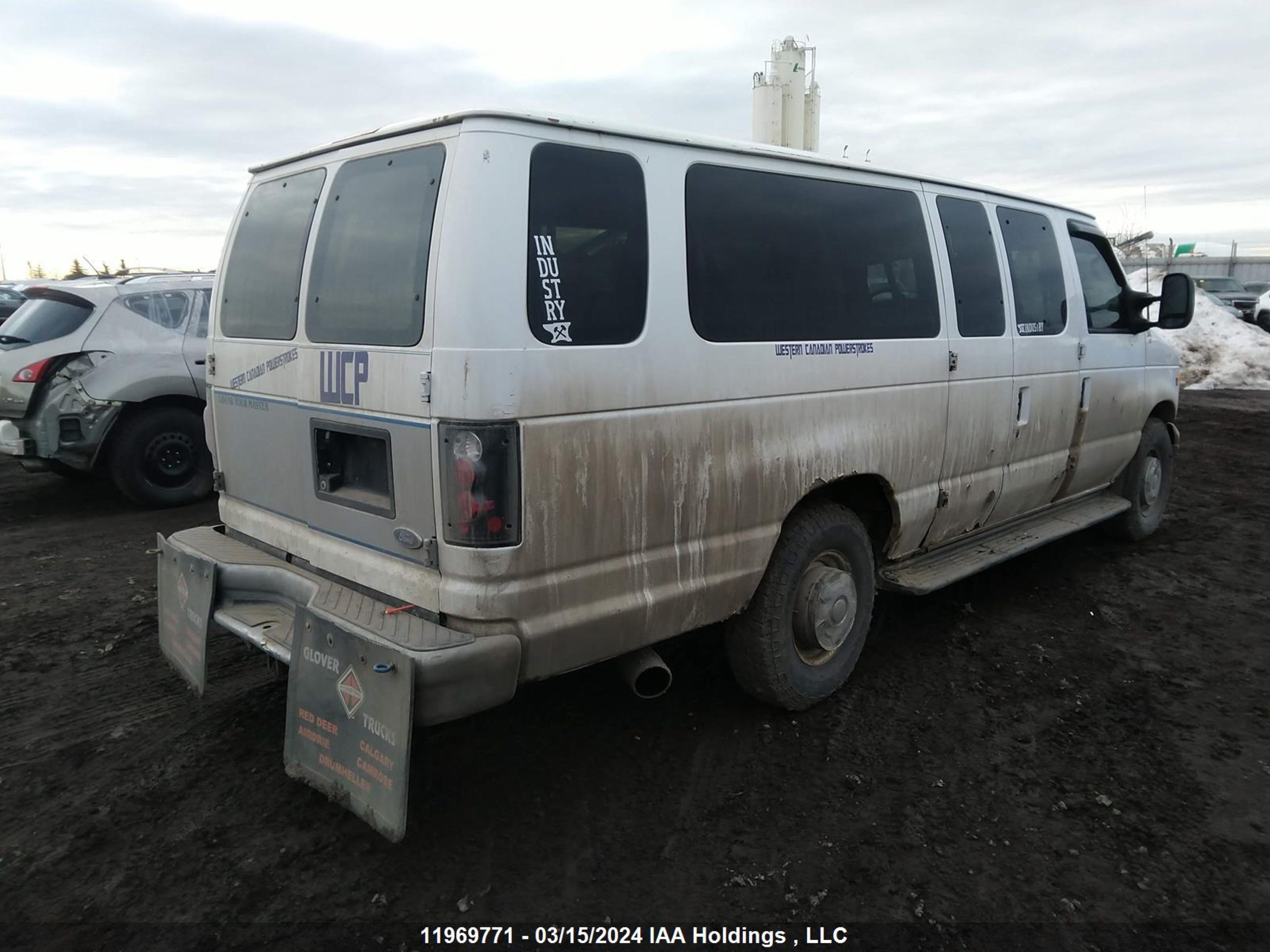 Photo 3 VIN: 1FBSS31F31HB49999 - FORD ECONOLINE 