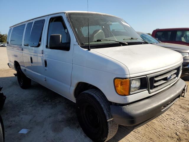 Photo 3 VIN: 1FBSS31L53HA97994 - FORD ECONOLINE 