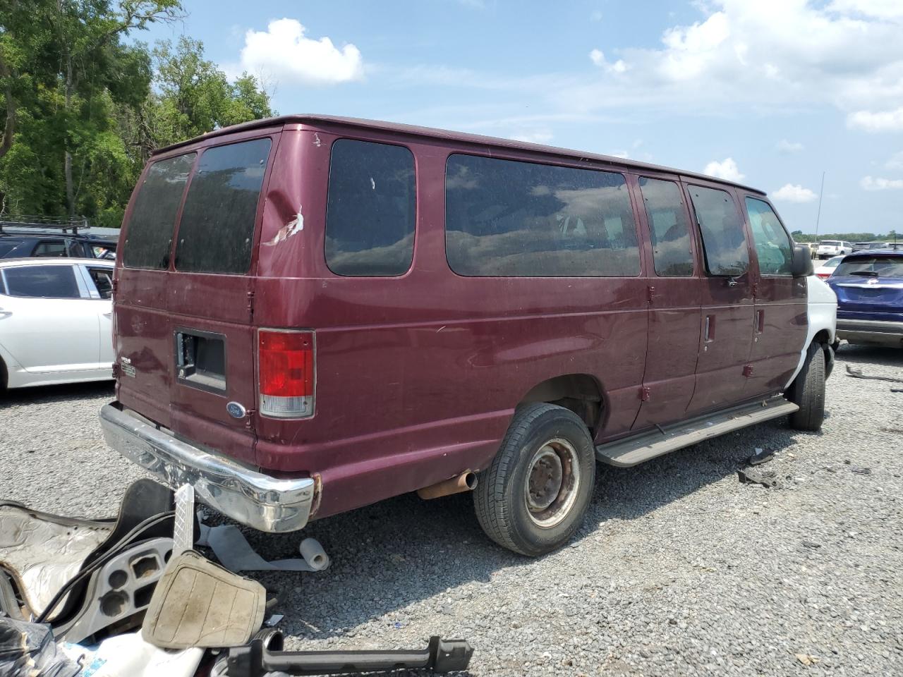 Photo 2 VIN: 1FBSS31L55HA92796 - FORD ECONOLINE 