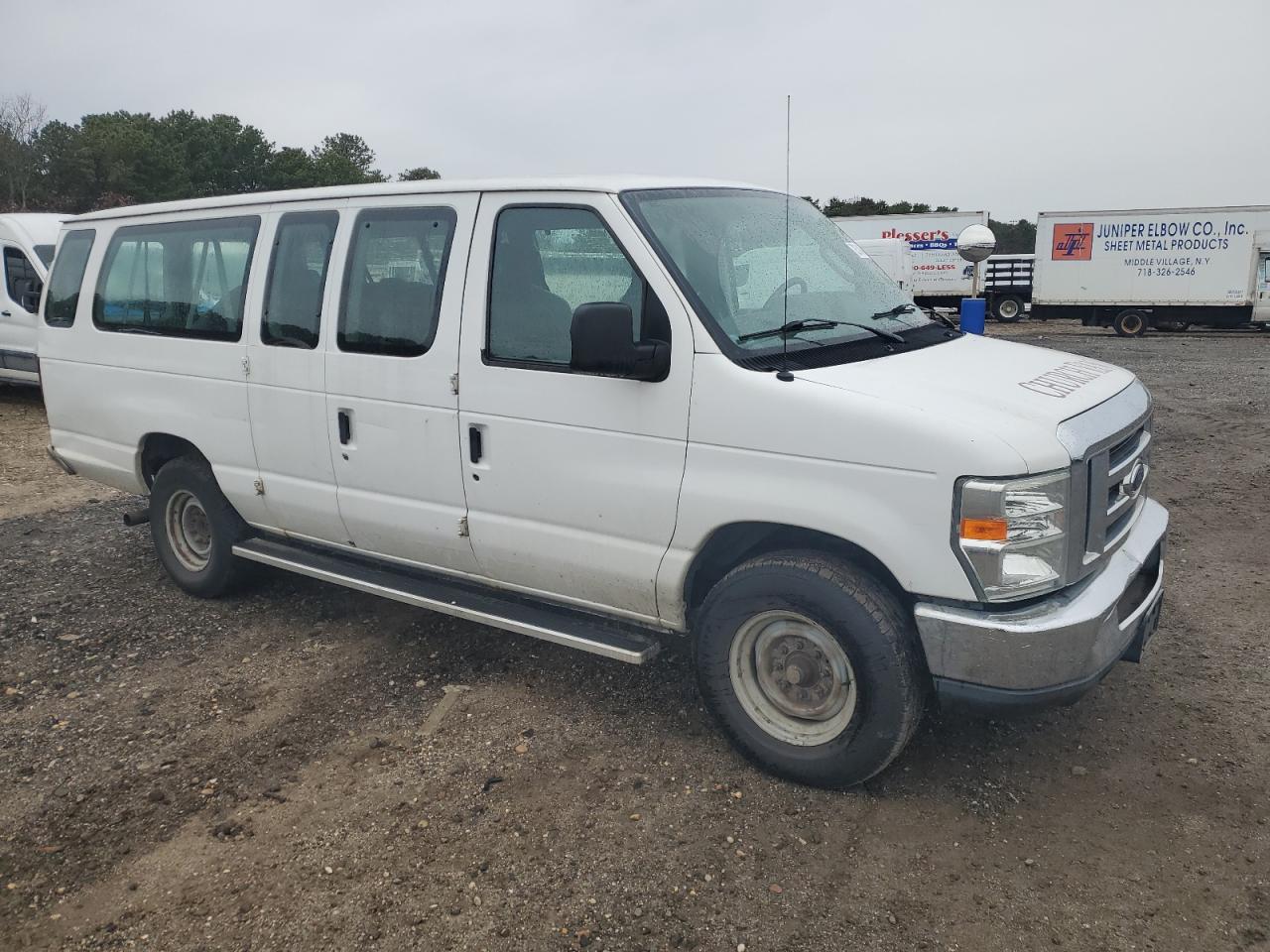 Photo 3 VIN: 1FBSS31L59DA68429 - FORD ECONOLINE 