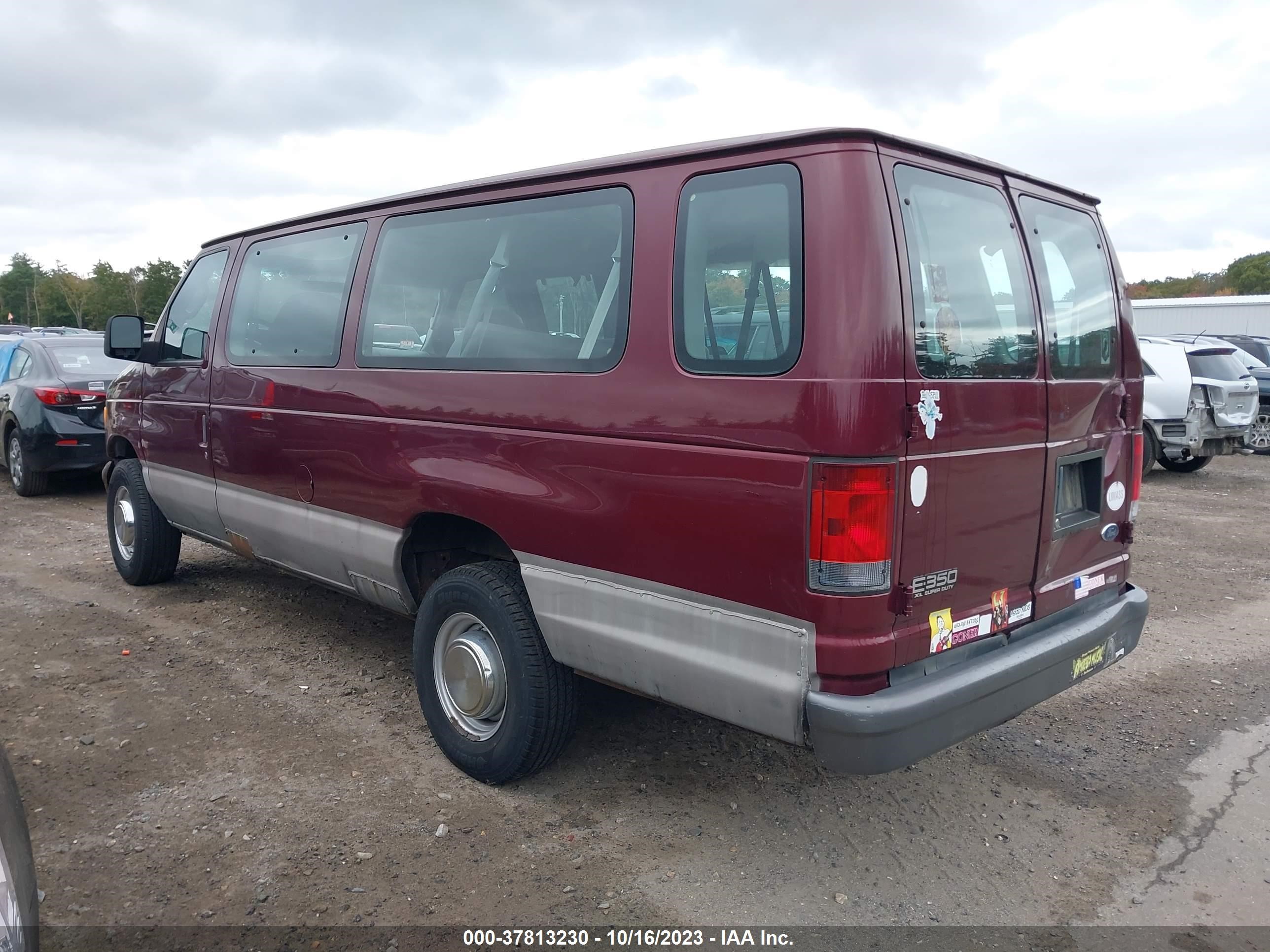 Photo 2 VIN: 1FBSS31L65HB17009 - FORD ECONOLINE 