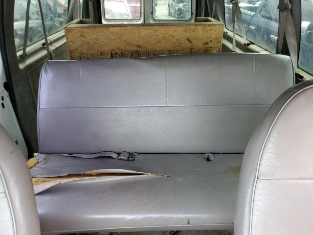 Photo 9 VIN: 1FBSS31L6XHB42558 - FORD ECONOLINE 