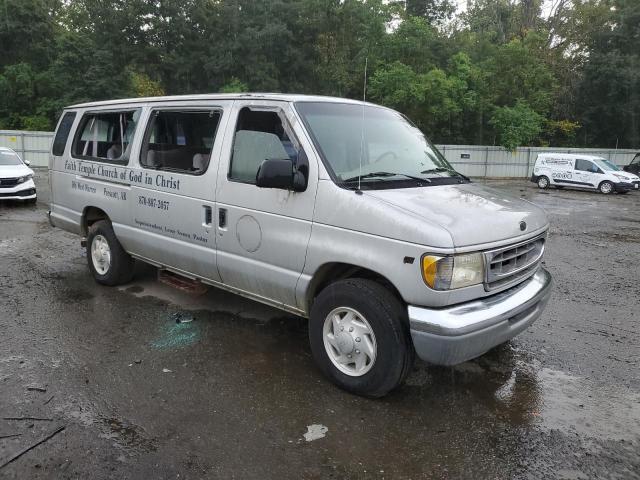 Photo 3 VIN: 1FBSS31L6YHB12011 - FORD ECONOLINE 