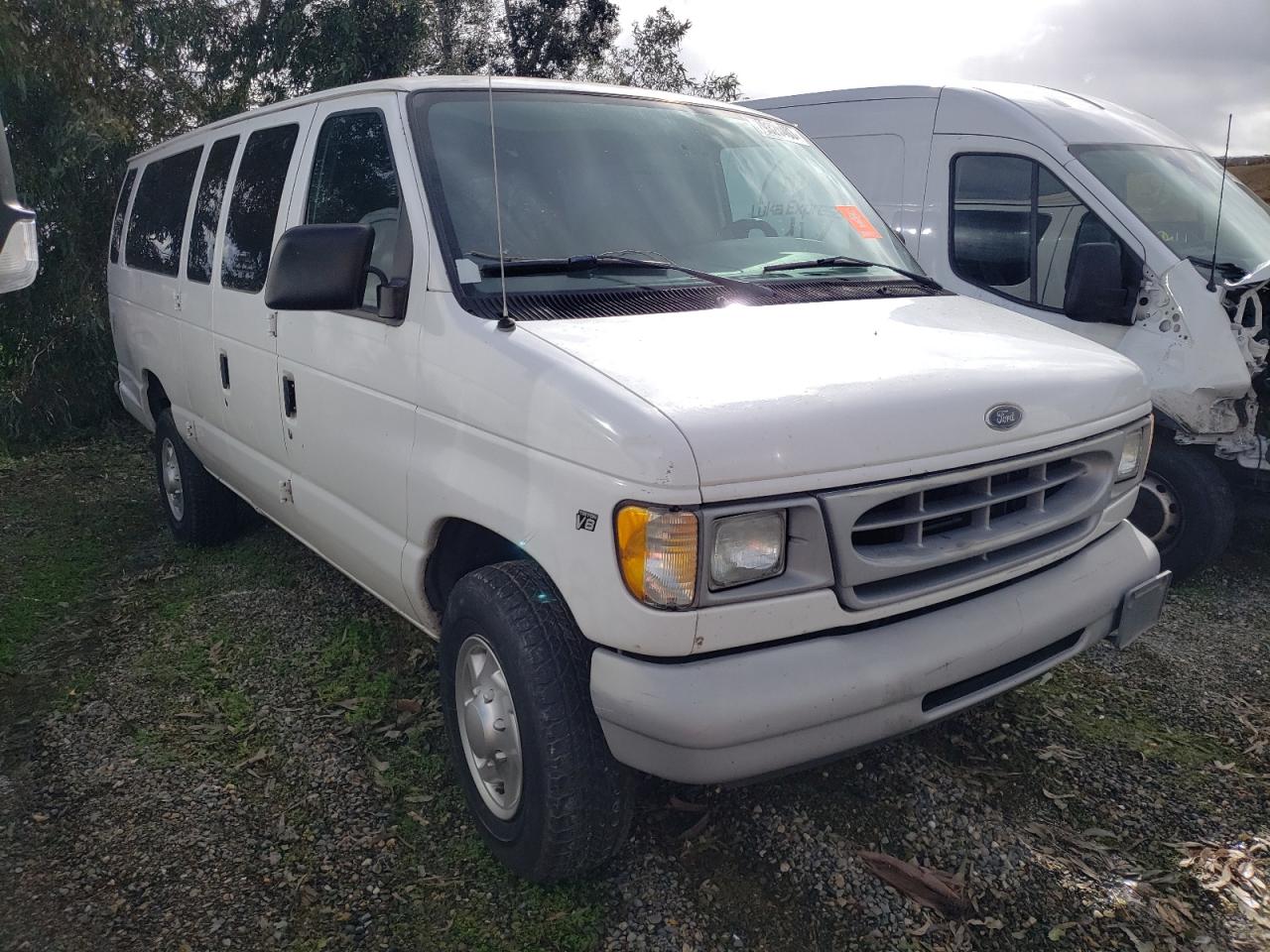 Photo 4 VIN: 1FBSS31L9YHA45162 - FORD ECONOLINE 