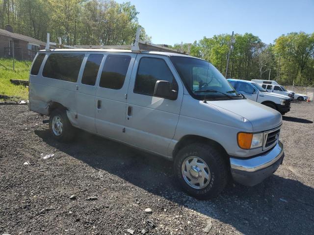 Photo 3 VIN: 1FBSS31LX6DA18993 - FORD ECONOLINE 