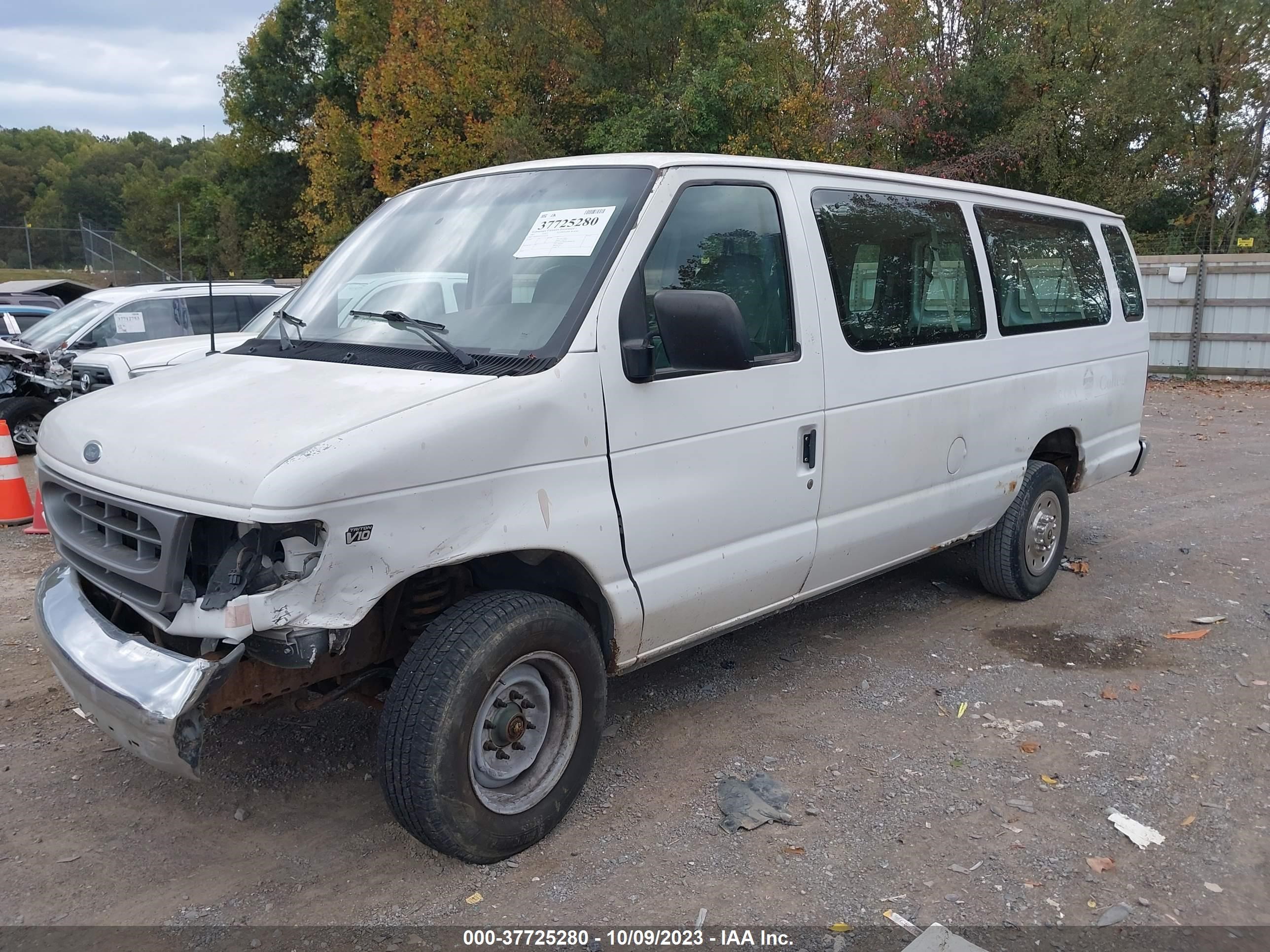 Photo 1 VIN: 1FBSS31S71HA10293 - FORD ECONOLINE 