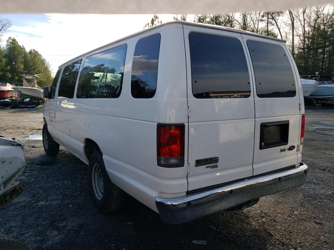 Photo 1 VIN: 1FBSS3BL8EDB00329 - FORD ECONOLINE 