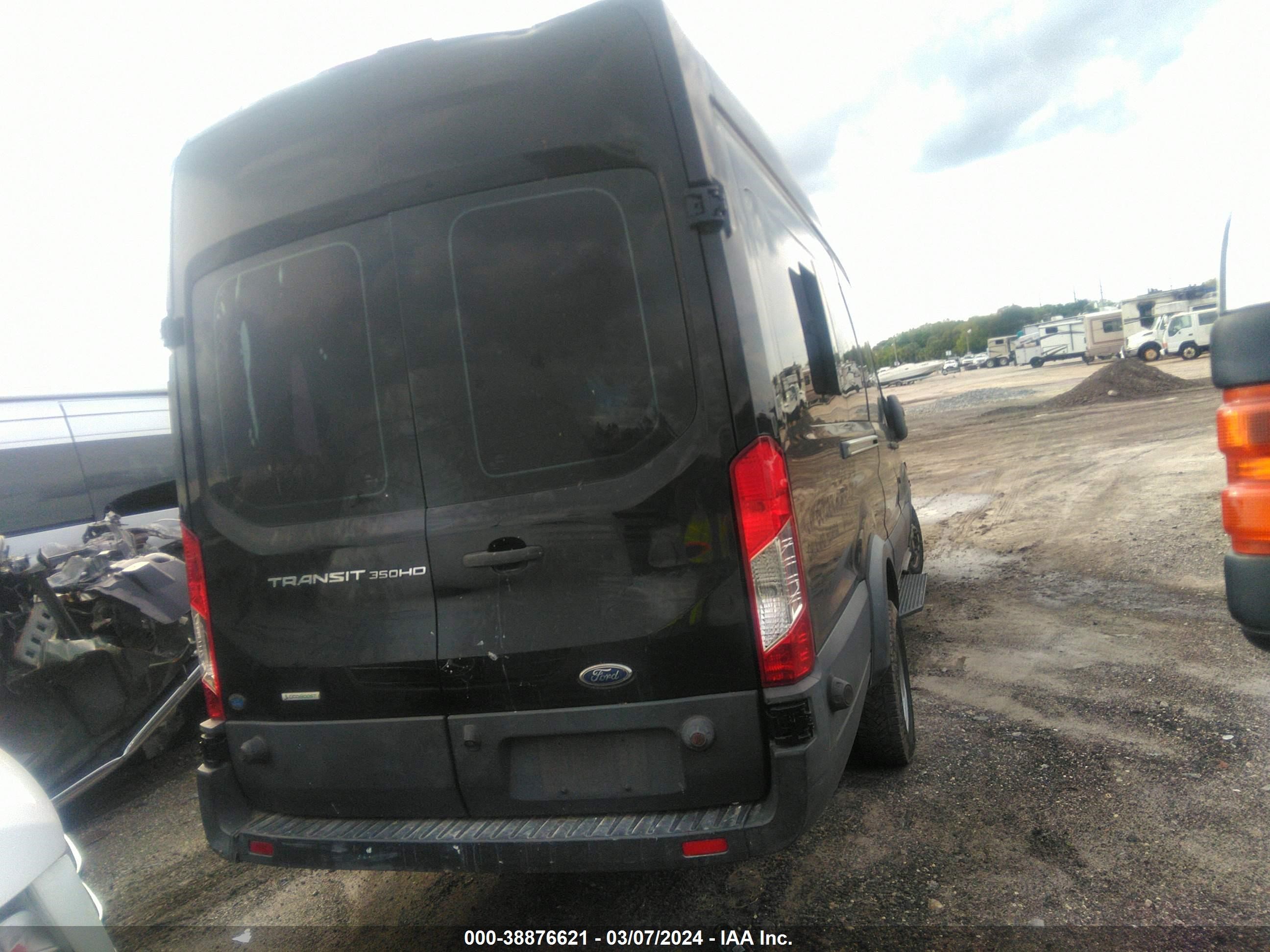 Photo 3 VIN: 1FBVU4XG4HKB45969 - FORD TRANSIT 