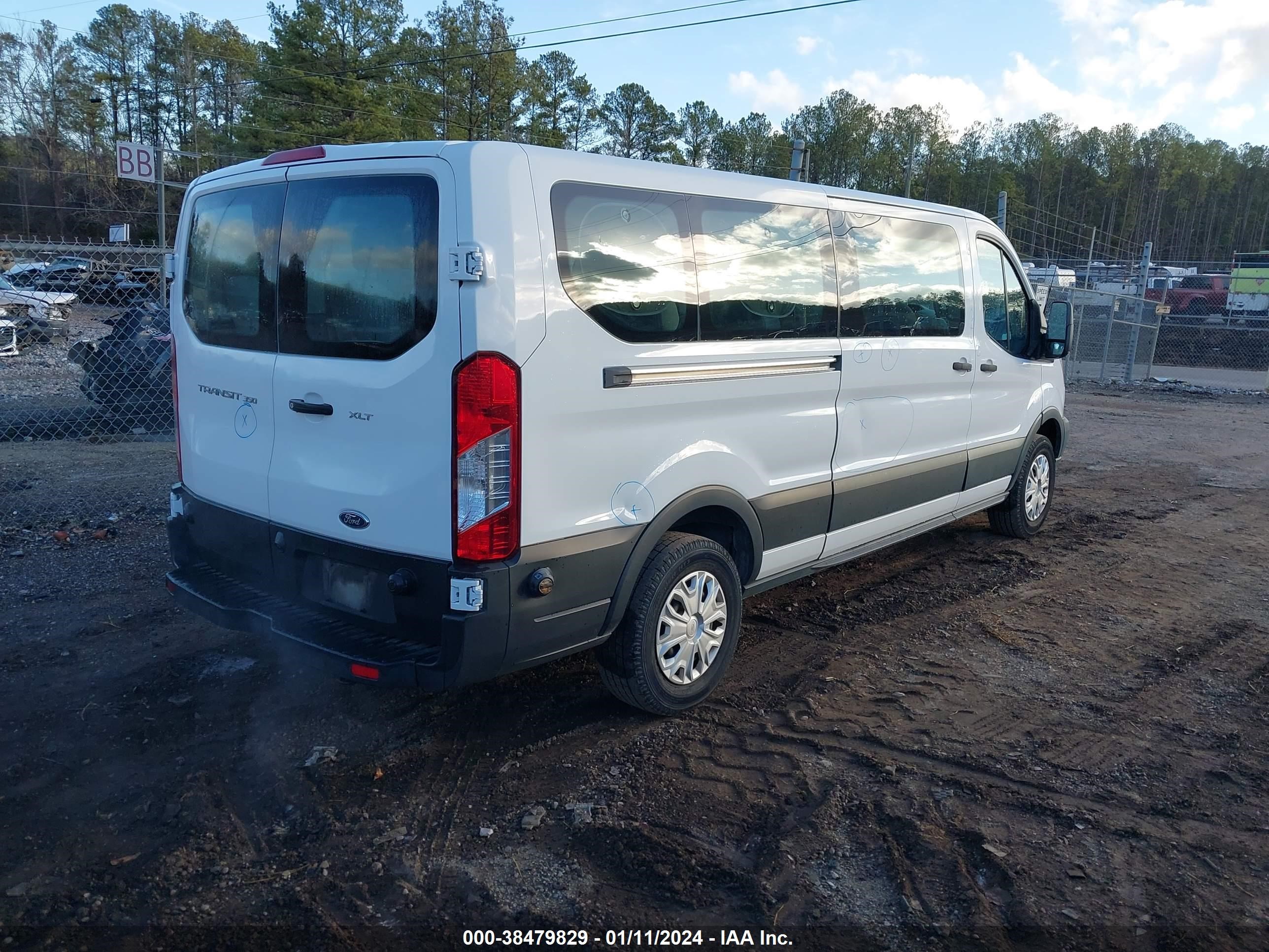 Photo 3 VIN: 1FBZX2YM0KKB83966 - FORD TRANSIT 