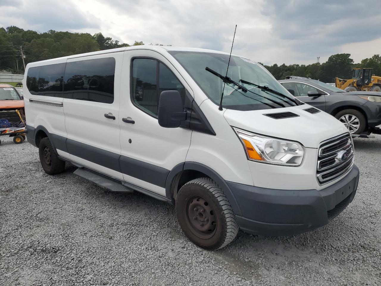 Photo 3 VIN: 1FBZX2YM2HKB02068 - FORD TRANSIT 