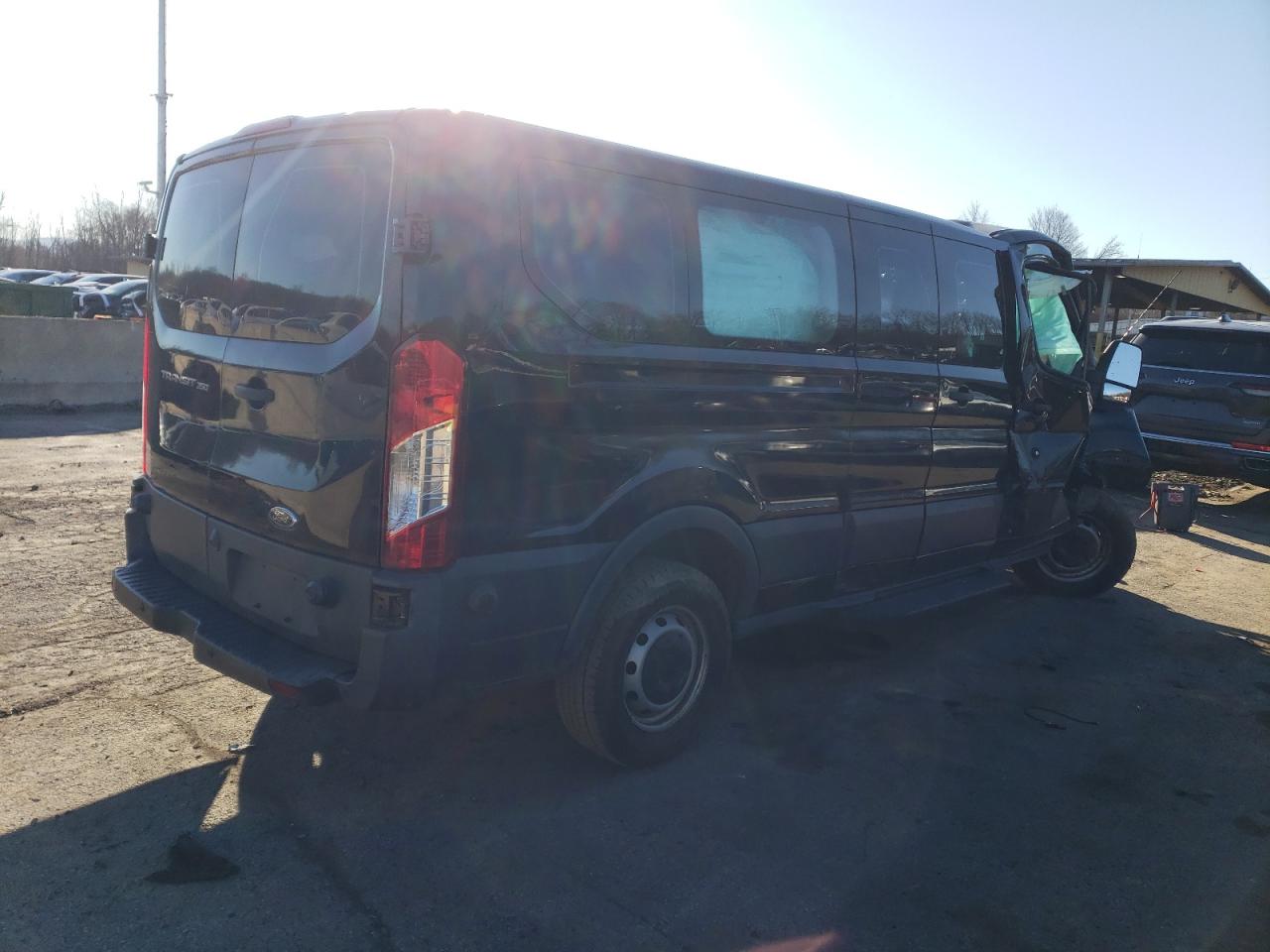 Photo 2 VIN: 1FBZX2ZM6HKB26310 - FORD TRANSIT 