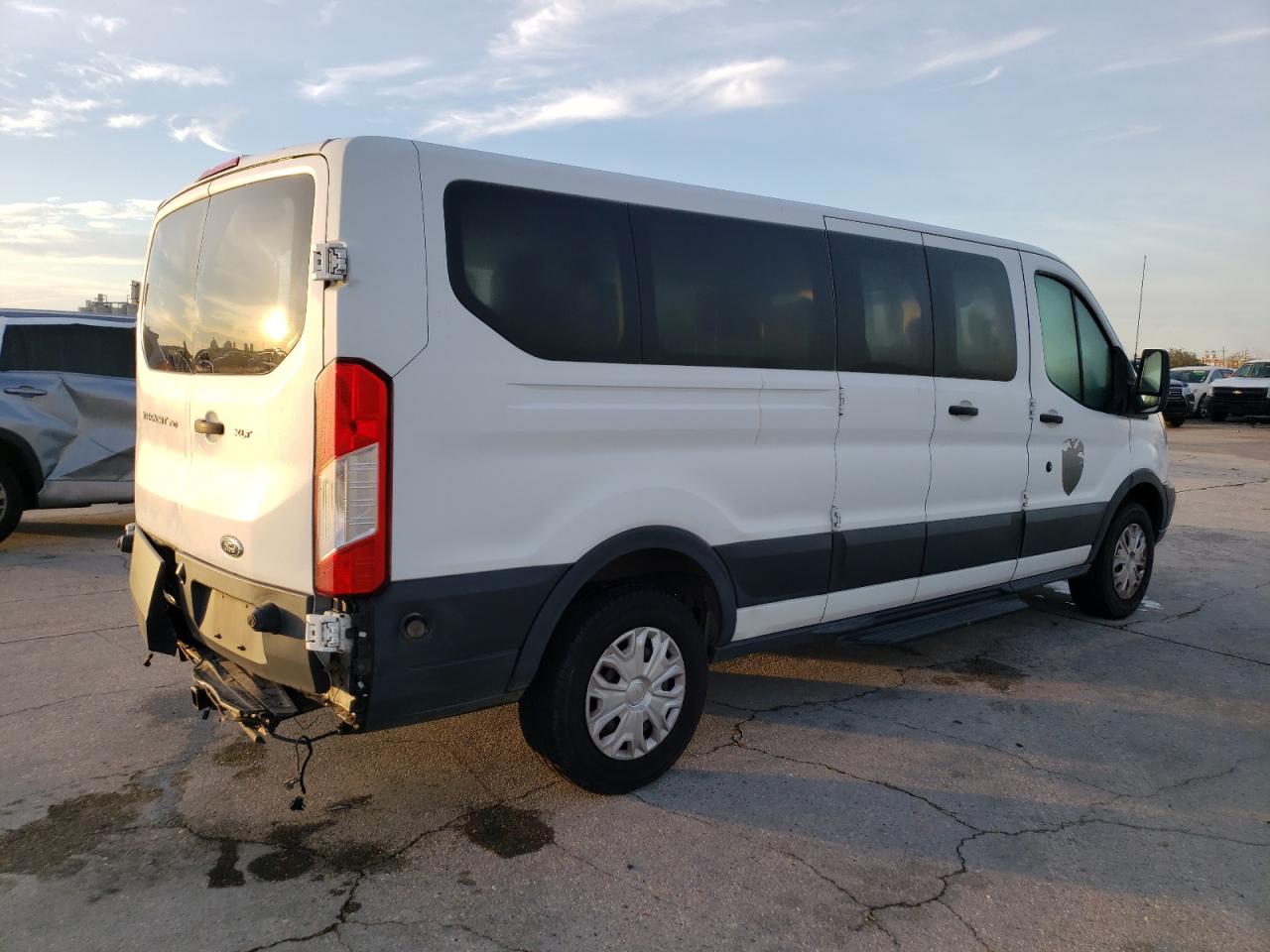 Photo 2 VIN: 1FBZX2ZM7GKB25665 - FORD TRANSIT 