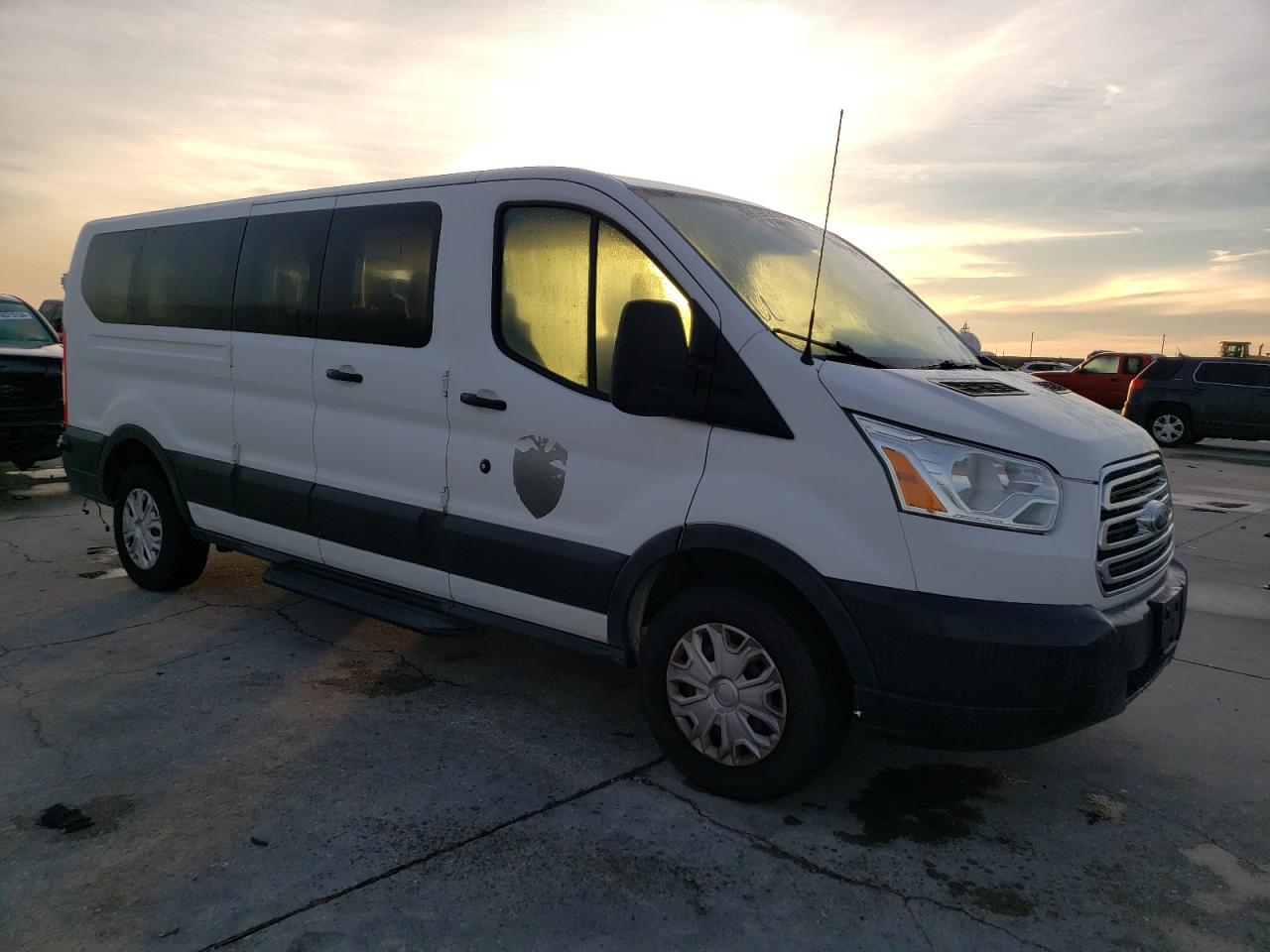 Photo 3 VIN: 1FBZX2ZM7GKB25665 - FORD TRANSIT 