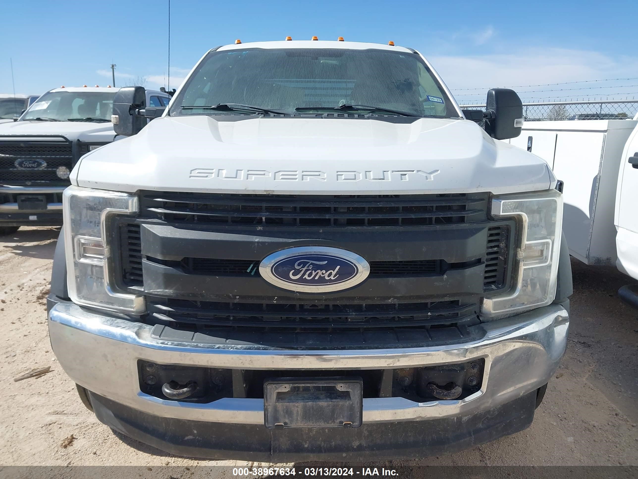 Photo 11 VIN: 1FD0W4HT2JEB88833 - FORD F-450 