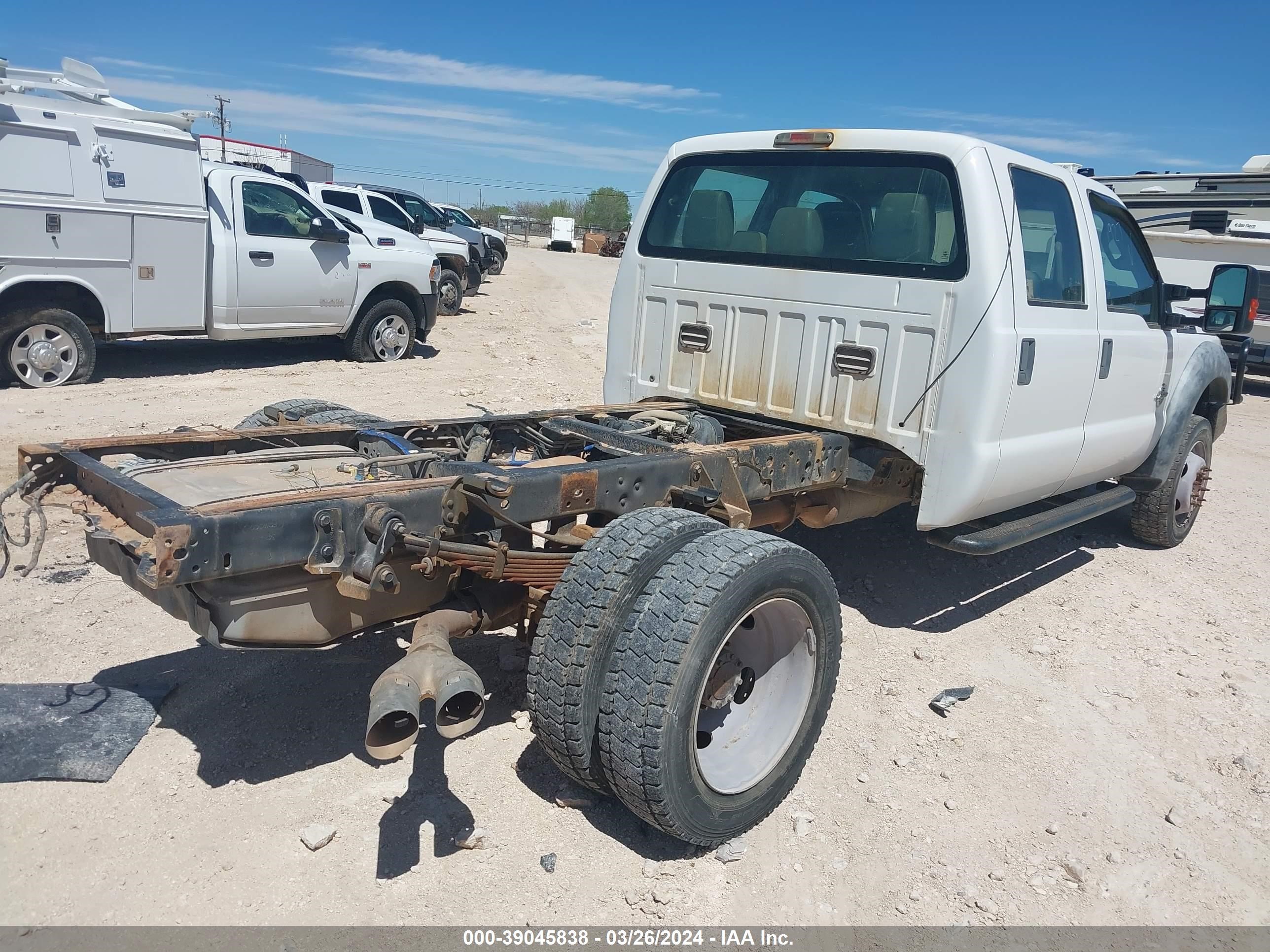 Photo 3 VIN: 1FD0W5HT0EEB34118 - FORD F550 