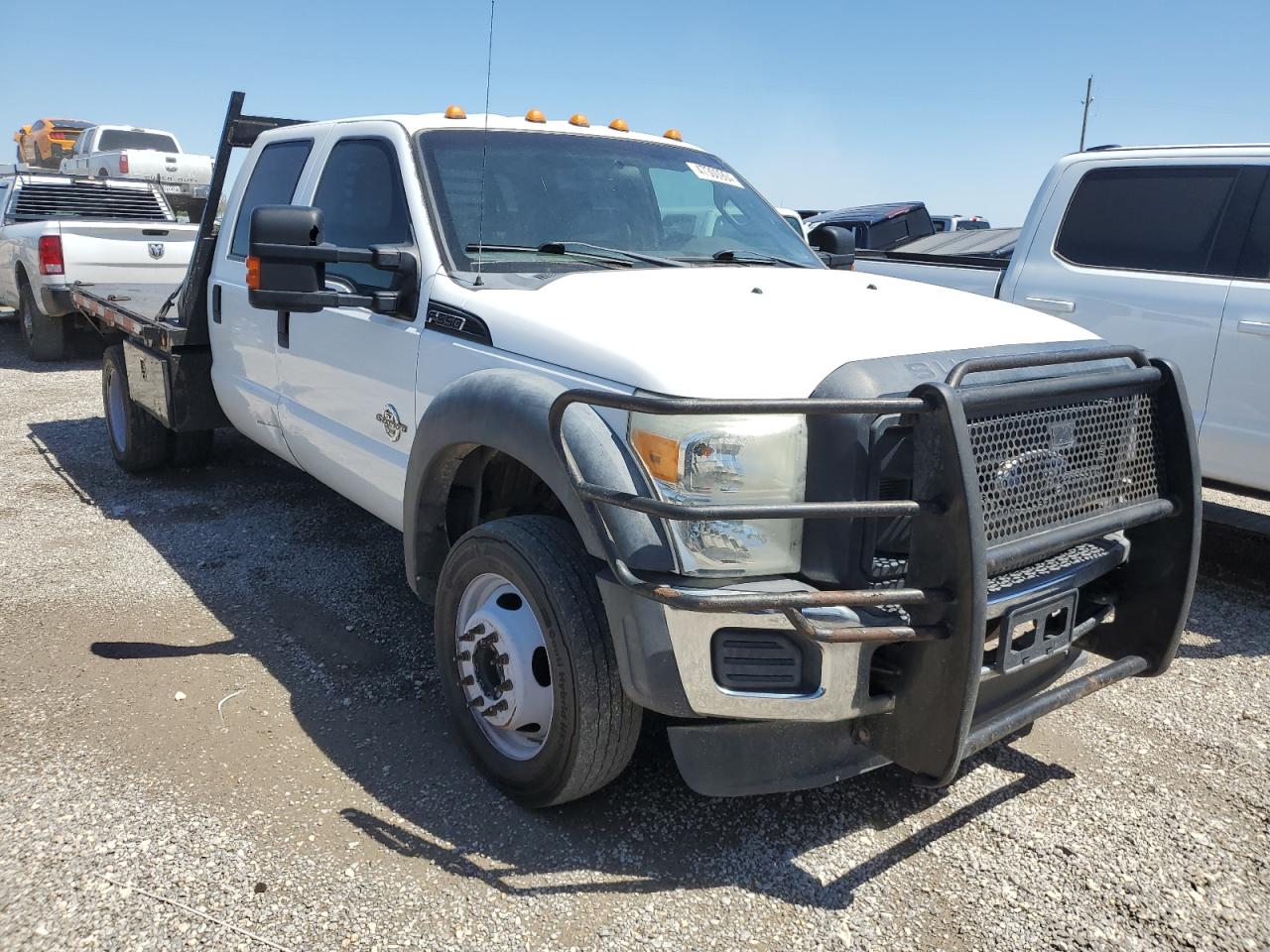 Photo 3 VIN: 1FD0W5HT3FEA53695 - FORD F550 