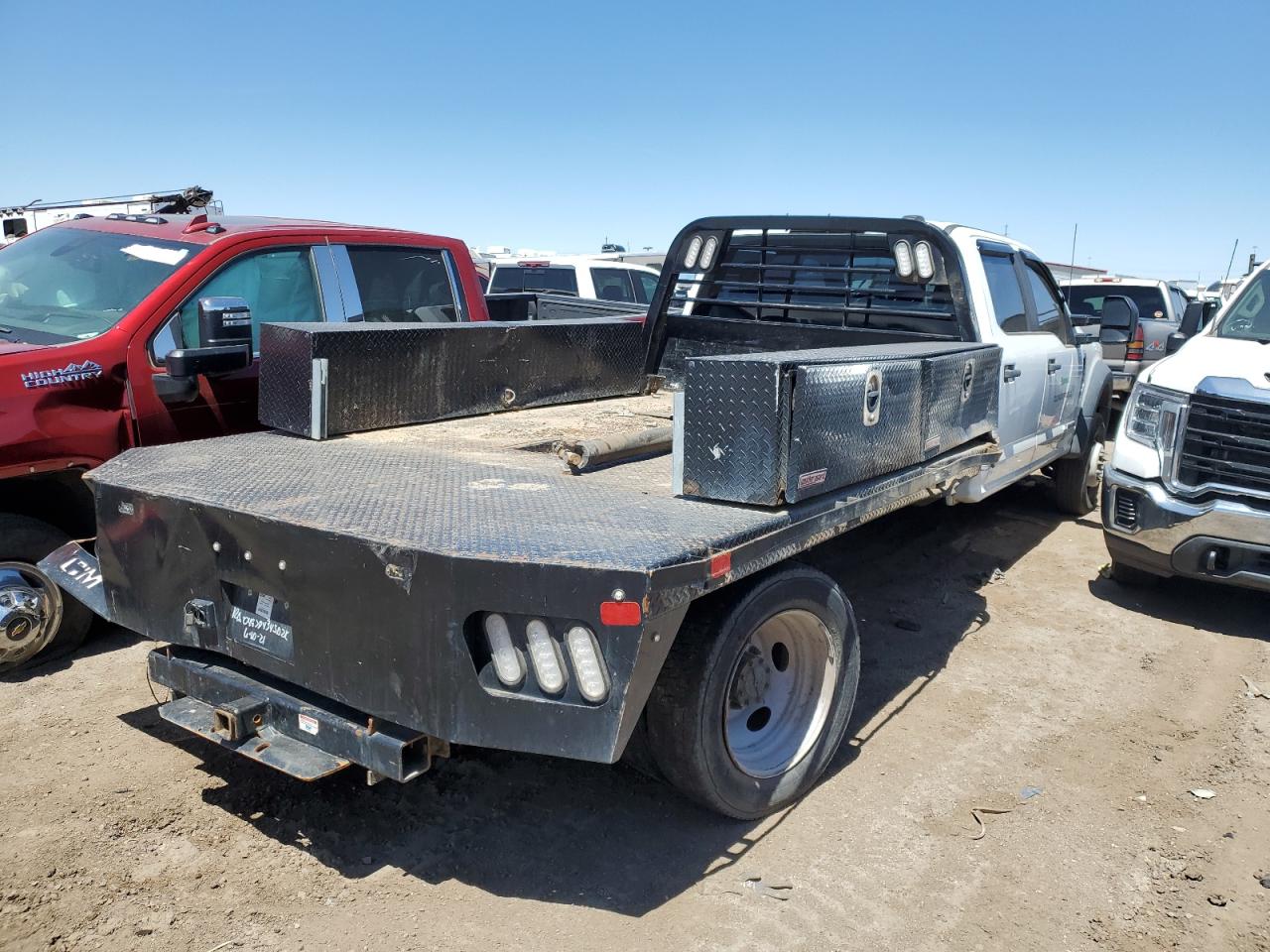 Photo 2 VIN: 1FD0W5HT4MED94827 - FORD F550 