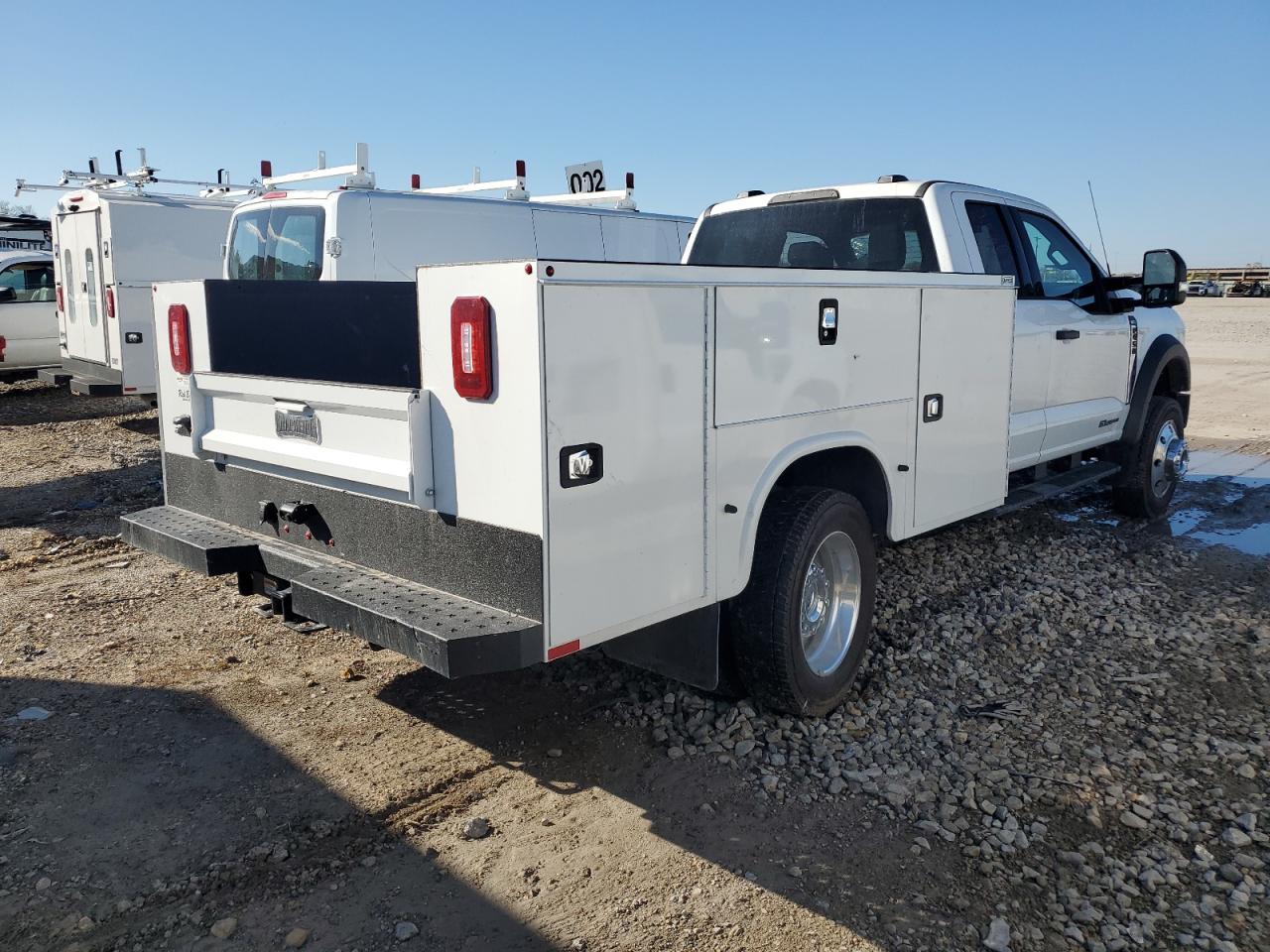 Photo 3 VIN: 1FD0X4HT0PEC42359 - FORD F450 