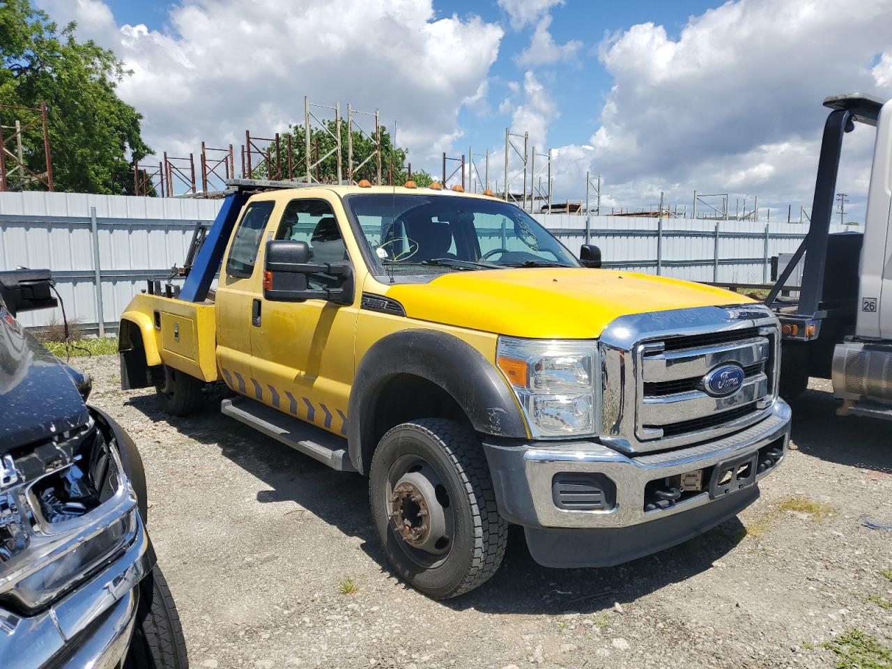 Photo 3 VIN: 1FD0X5GT6FEB98499 - FORD F550 