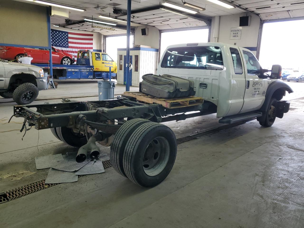 Photo 2 VIN: 1FD0X5HT2GEA59390 - FORD F550 