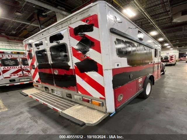 Photo 3 VIN: 1FD0X5HT2HEF00615 - FORD F-550 