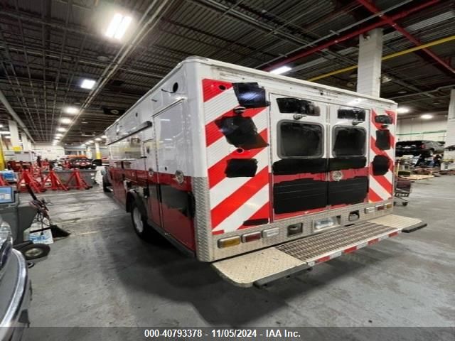 Photo 2 VIN: 1FD0X5HT6HEC33401 - FORD F-550 