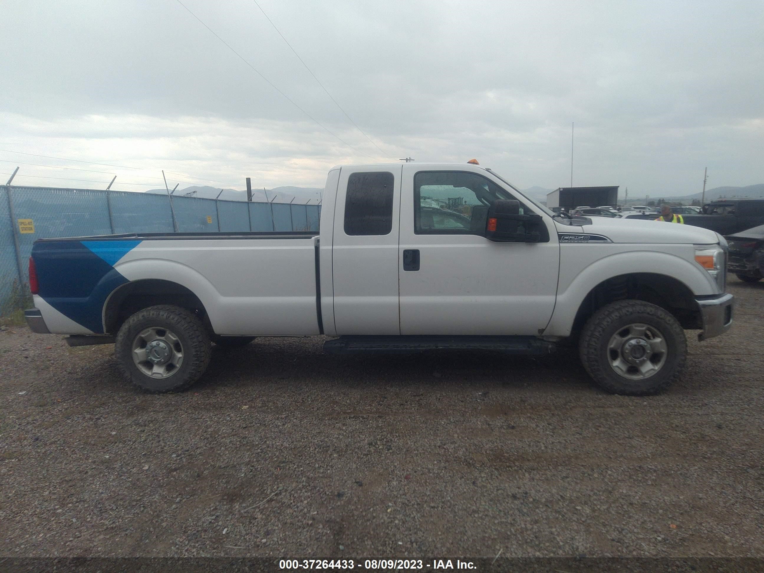 Photo 12 VIN: 1FD7X2B69CEC77255 - FORD F250 