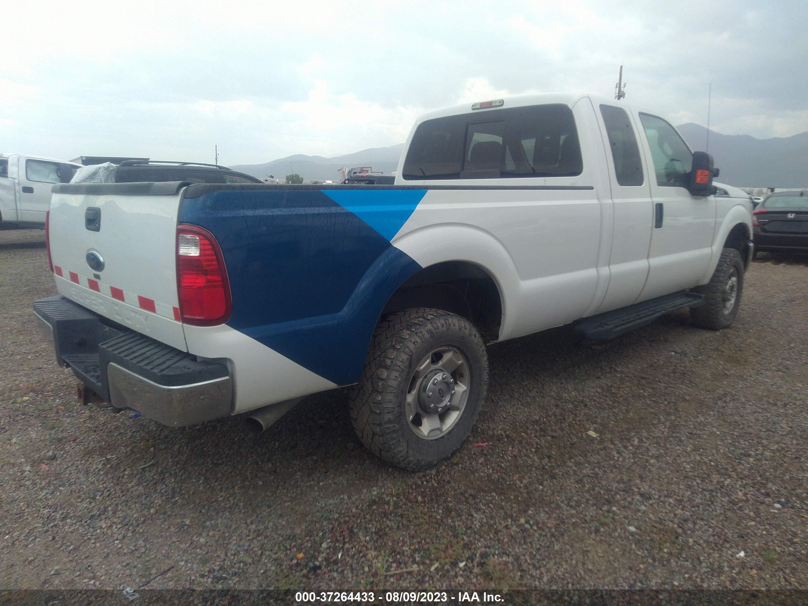 Photo 3 VIN: 1FD7X2B69CEC77255 - FORD F250 