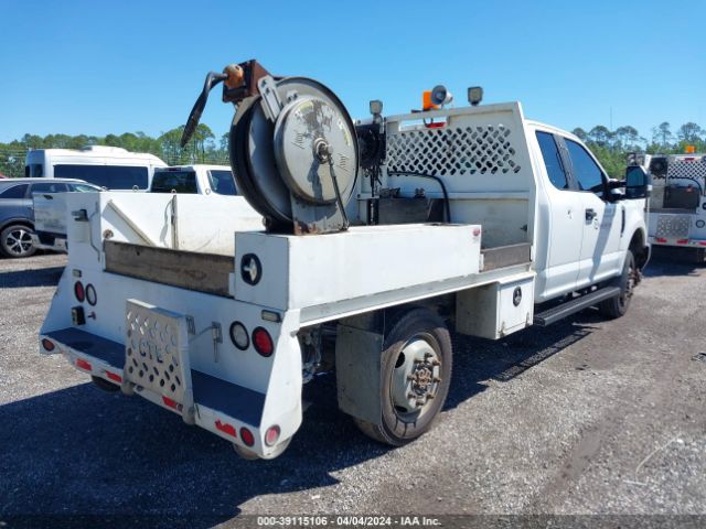 Photo 3 VIN: 1FD7X3B68HEC56670 - FORD F-350 