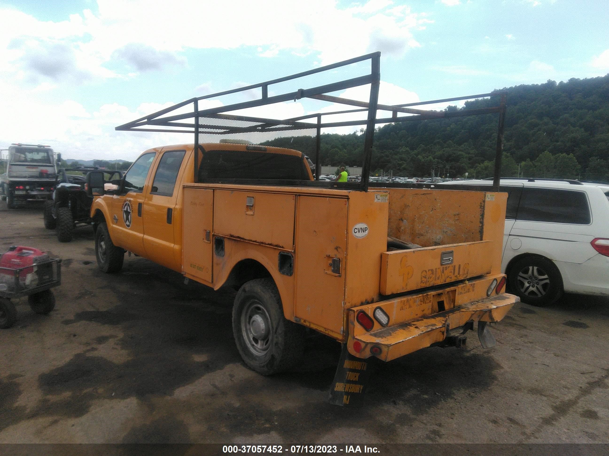 Photo 2 VIN: 1FD8W3BT2CEA26600 - FORD F350 