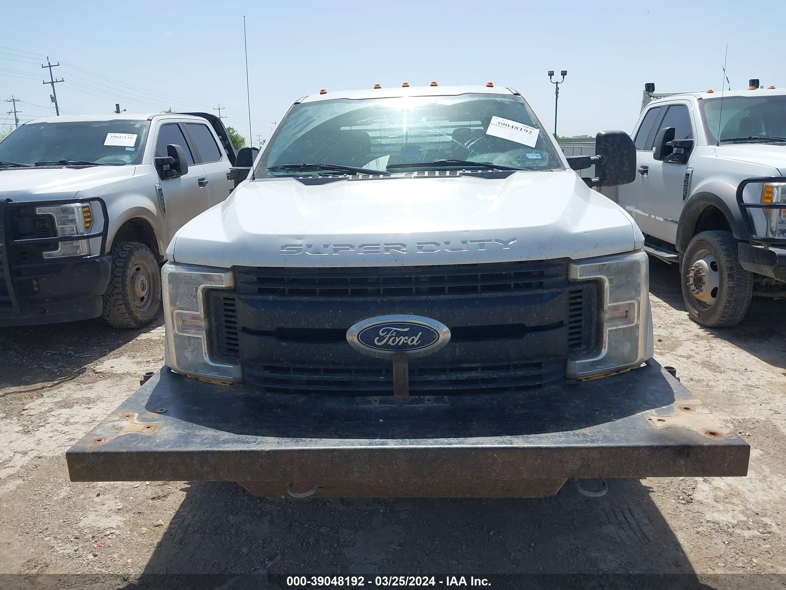 Photo 11 VIN: 1FD8W3CT2KEG48644 - FORD F350 