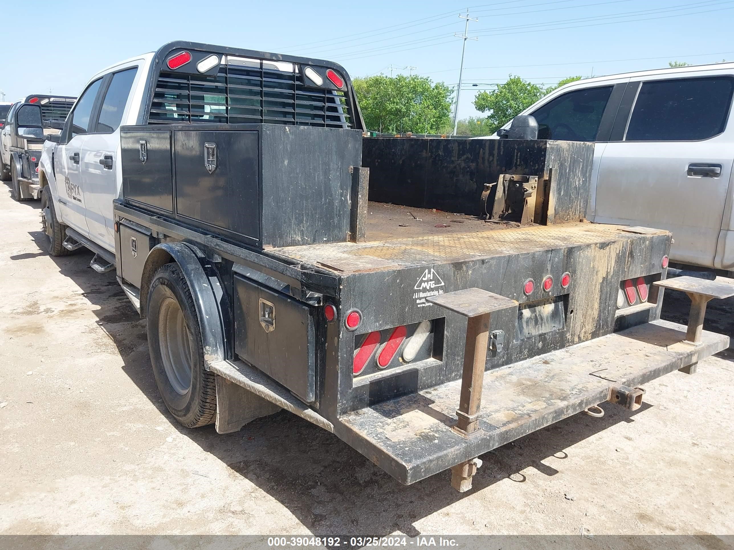 Photo 2 VIN: 1FD8W3CT2KEG48644 - FORD F350 