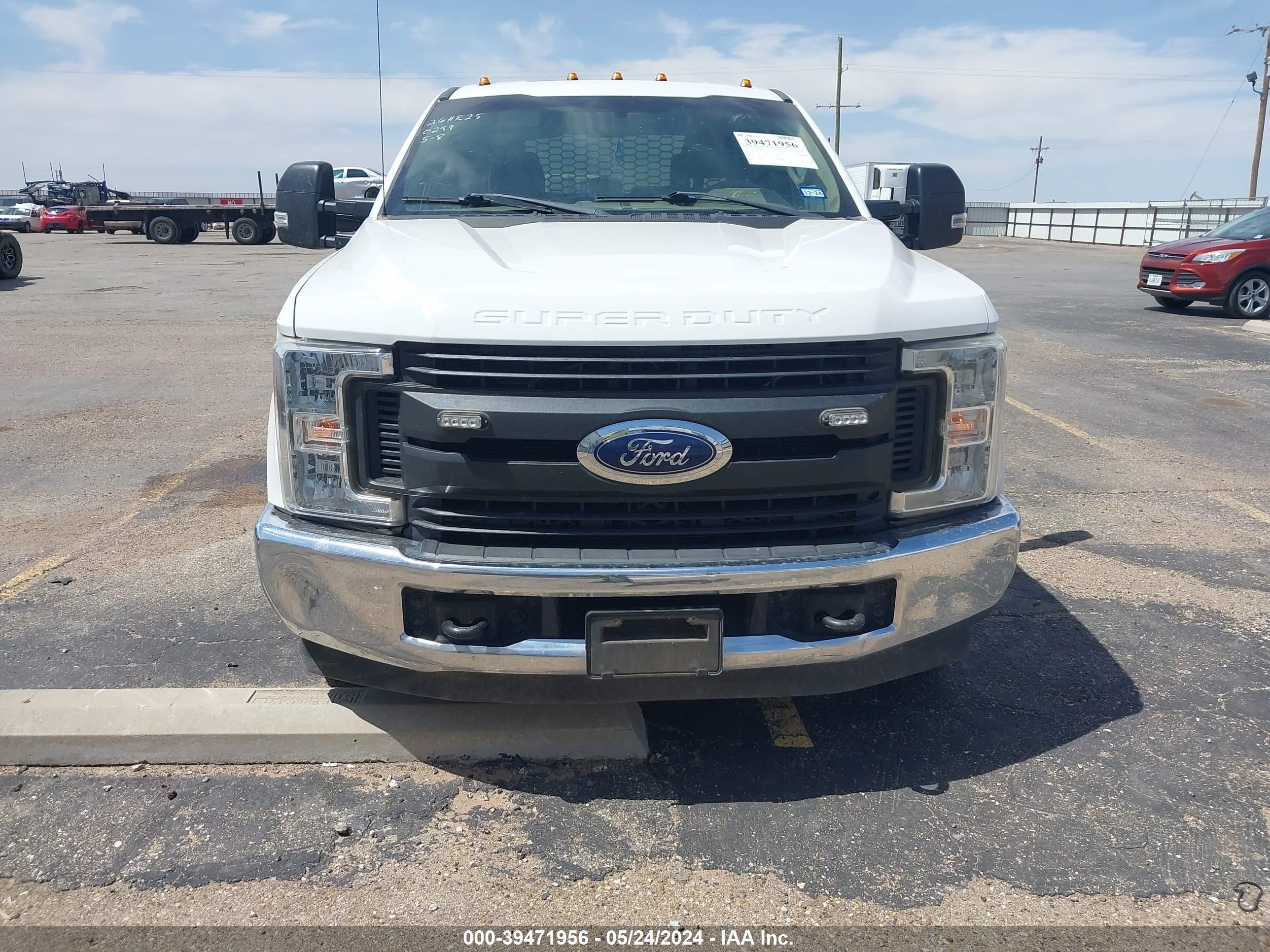 Photo 10 VIN: 1FD8W3GTXHEF50299 - FORD F350 