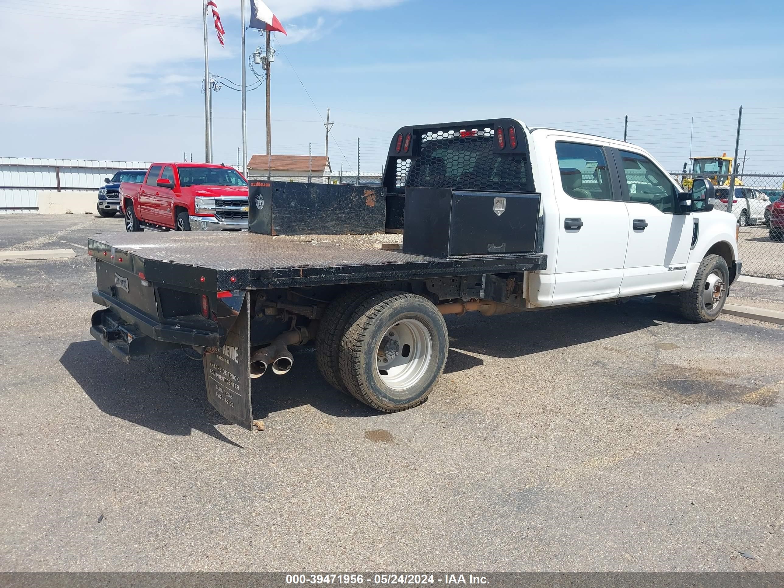 Photo 3 VIN: 1FD8W3GTXHEF50299 - FORD F350 